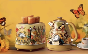 Gorgeous Vintage print   kettle  1.8l. plus  matching toaster stove [free grill]   {A favourite for Collectors or a gift item}